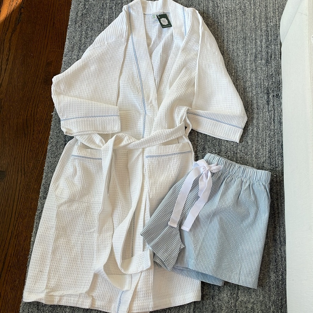 Love that cotton robe & Ellie O shorts - bundle
